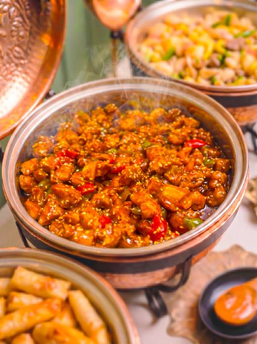 دجاج سويت أند ساور مع عيش