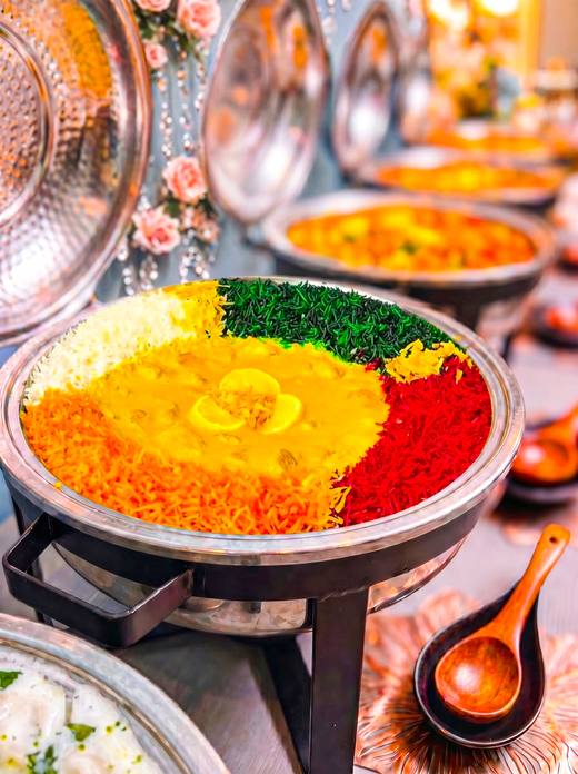 بتر تشكن مع عيش بأربعة ألوان