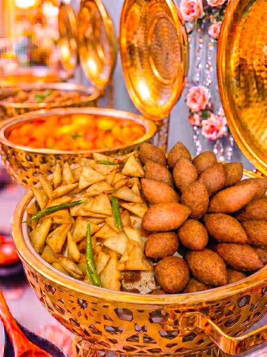 سمبوسة بأنواعها مع الكبب